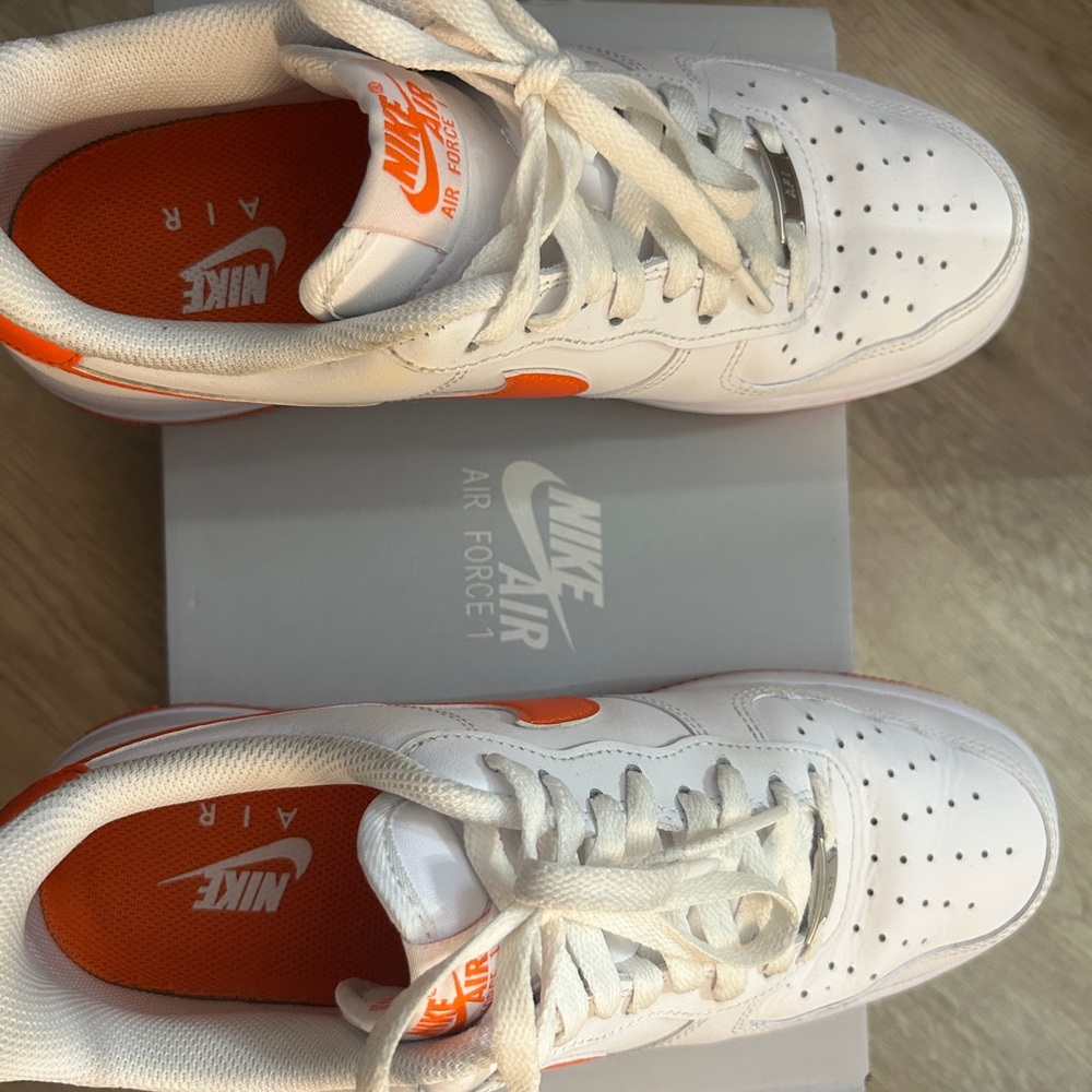 Nike Air Force 1 ‘07 White Safety Orange - Size US 9 Men / US 10.5 Women - Picture 3 of 8